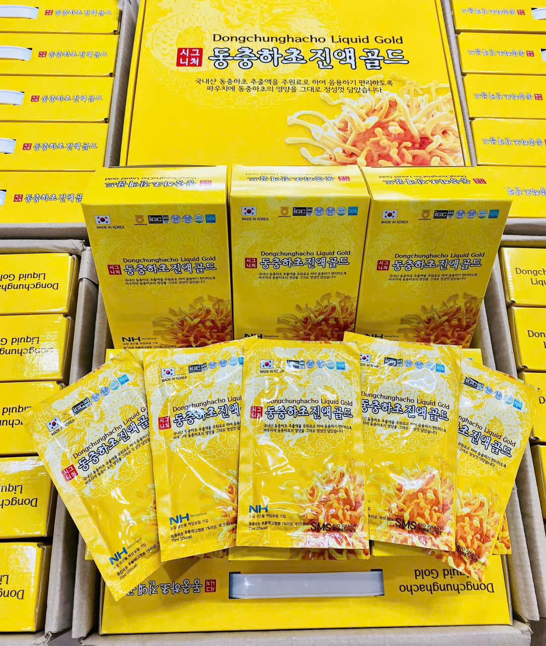 Nước Sâm Đông Trùng Vàng