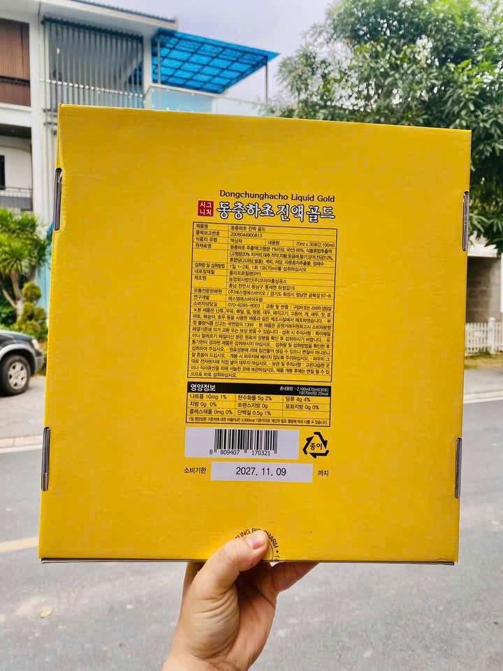 Nước Sâm Đông Trùng Vàng