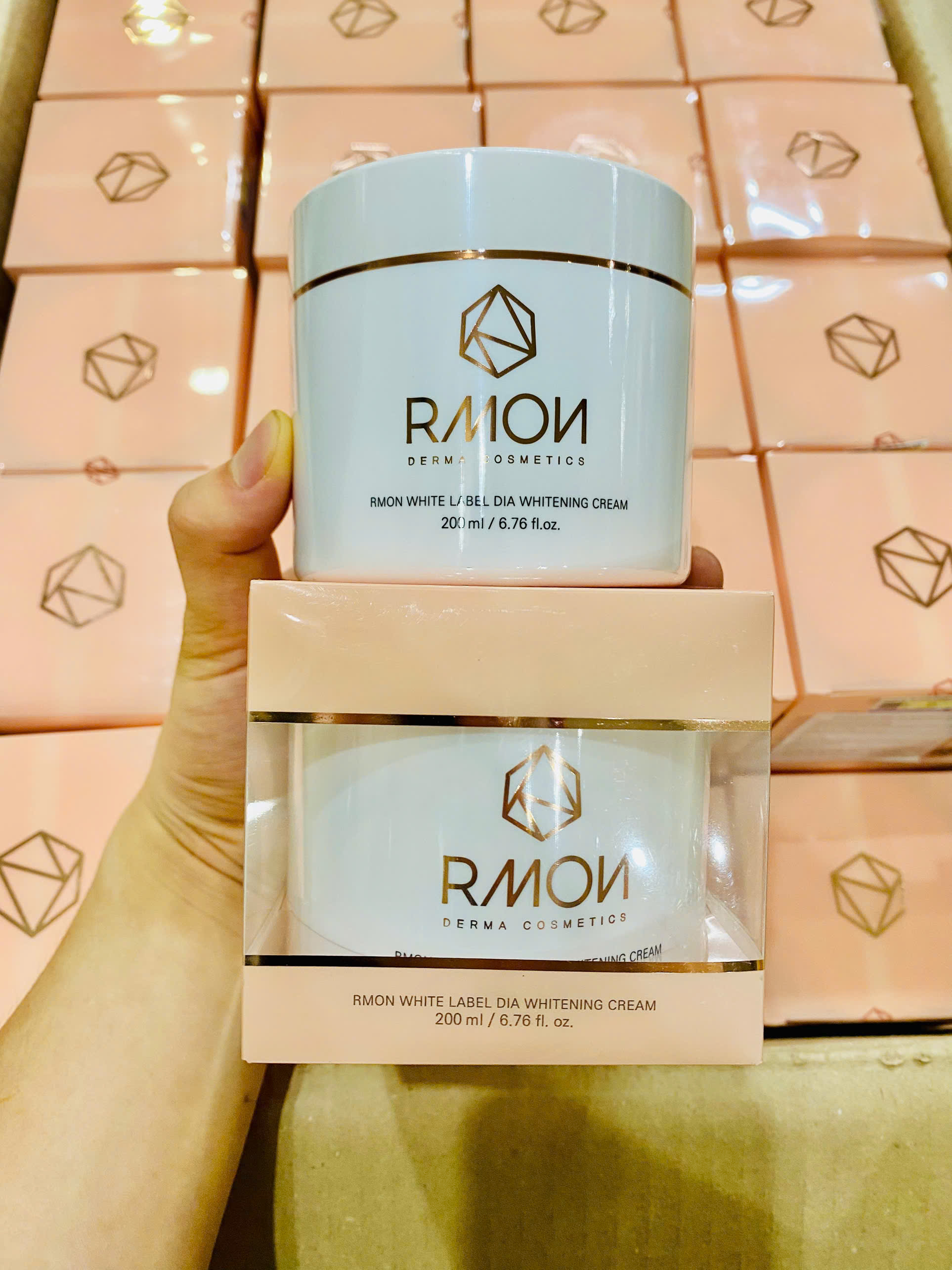 Kem body tế bào gốc cao cấp Rmon